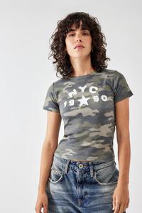 Футболка BDG Urban Outfitters NYC 1990 APPLIQUE TEE, Camo/Khaki