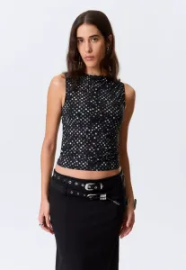 Вершина Weekday, Black