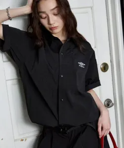 <Функциональный материал> Рубашка с одним логотипом, стандартным воротником и коротким рукавом, изготовленная на заказ, ограниченная серия.