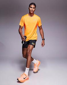 Шорты Running City Marathon Dri-FIT Stride 5 дюймов черного цвета Nike Running
