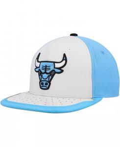Мужская белая, светло-голубая бейсболка Chicago Bulls Day One Mitchell & Ness