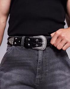 Ремень в стиле вестерн с заклепками и кристаллами ASOS DESIGN из черной искусственной кожи крокодила
