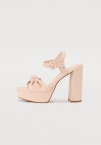 Босоножки на высоком каблуке SASSARI Call it Spring, розовый