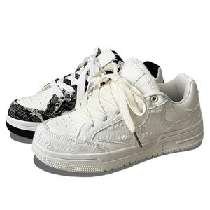 Medd Низкие скейтерские кроссовки унисекс черно-белые непарные, цвет Black and White Mismatched