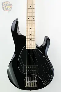 Бас-гитара Sterling by Music Man Stingray Ray 5, 5-струнная, черная