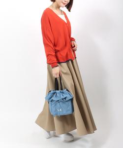 Мини-сумка через плечо Lee Ribbon с завязками и оборками, которую можно носить двумя способами.