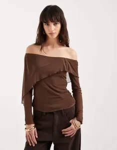 Коричневый топ с открытыми плечами и асимметричной сеткой Motel Haze