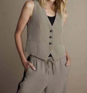 Жилет Fluid Vest в цвете clay Summum, Clay