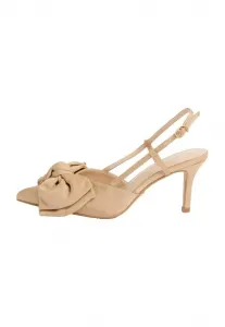 Классический крой, классические туфли на каблуке с бантом. Lipsy, Camel