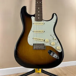 Fender 70-летний юбилейный American Professional II Stratocaster 2023