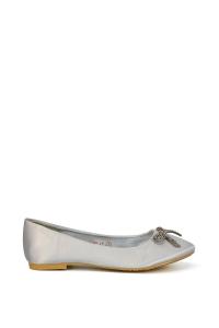 Свадебные балетки на плоской подошве без шнуровки 'Rory' со стразами и бантом XY London, серебро