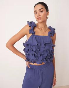 Структурированный топ с оборкой темно-синего цвета Yas