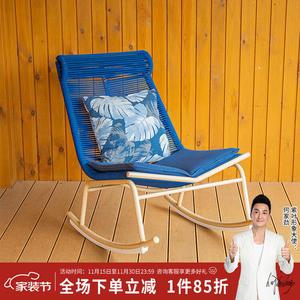 Современное плетеное кресло-качалка с мягкой подушкой и защитой от опрокидывания