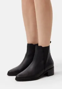 Классические ботильоны L37, Black