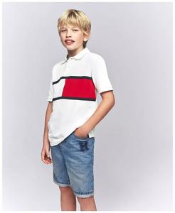 Поло Tommy Flag и свободные джинсовые шорты для мальчиков Tommy Hilfiger, белый