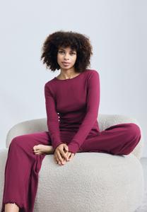 Пижамный комплект Lindex WITH LETTUCE EDGE, Dark Dusty Red/Berry