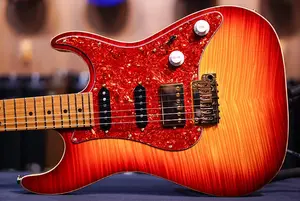 Suhr Standard Custom в цвете Aged Cherry Burst