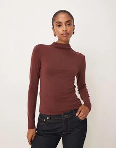 Лонгслив Mango с высоким воротом и длинными рукавами бордового цвета