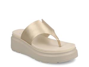 Сандалии Journee Carah Wedge Sandal, Champagne