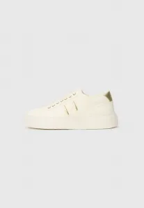 Тренеры Armani Exchange, Off White/Gold-Coloured