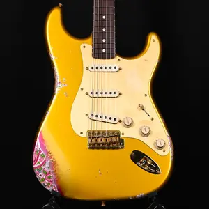 Fender Custom Shop 1962 Stratocaster с золотой фурнитурой, Heavy Relic - Frost Gold / Pink Paisley 2025 (R139222)