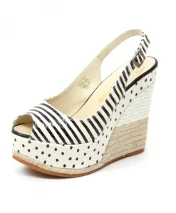 Сандалии на танкетке из кожи питона, кремово-черные. Espadrilles, белый