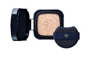 Увлажняющая подушка Air Cushion для маскировки и осветления тона кожи 15g Clé De Peau Beauté