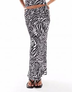 Мягкая на ощупь юбка макси с принтом зебры Asos Design