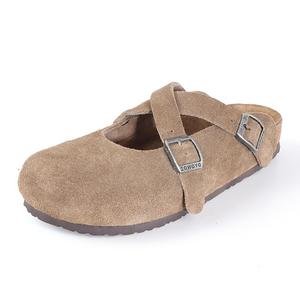 Антискользящие устойчивые к запаху тапочки с закрытым носком унисекс East Garden Works, светло-серый