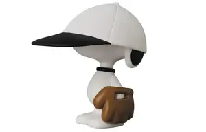 Фигурка snoopy бейсболист масштабная 6,9 см Medicom Toy