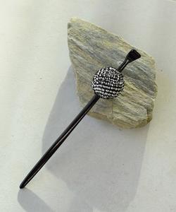 Украшение для волос в виде шарика из чистого шелка, окрашенного методом тай-дай, изготовлено в Японии Utatane, цвет Black