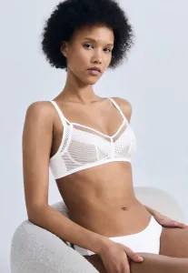 Бюстгальтер-Треугольник без косточек Chantelle, White