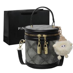 PINK·LAND Женская сумка через плечо с одним ремнем, Black with White Pompom Charm