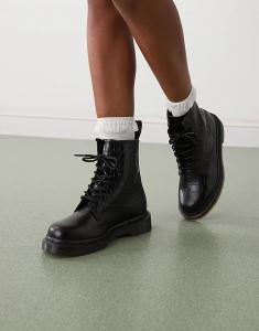 Ботинки Dr Martens 1460 Croco 8 Eye черного цвета