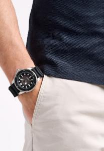 NAUTICA Часы Analog 'NCT SEA DIVE' в черном цвете