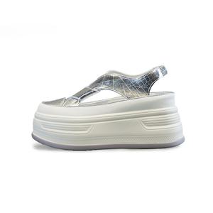 Пляжные сандалии для женщин A poinsettia princess, серебро