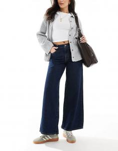 Джинсы Levi's '94 свободного кроя темно-синего цвета