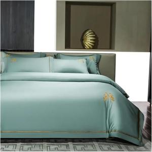 ADovz Комплект постельного белья Adovz из египетского хлопка с золотой вышивкой