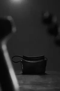 Маленькая кожаная сумка из лимитированной коллекции Zara, серый