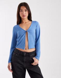 Топ с длинными рукавами и заворотом спереди светло-голубого цвета Only