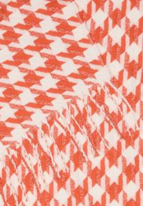 Шарф MIT HAHNENTRITT-MUSTER UND FRANSEN s.Oliver, оранжевый