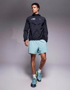 Шорты Running Challenger Dri-FIT 5 дюймов зеленого цвета Nike Running