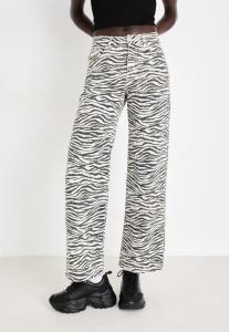 Джинсы свободного кроя Gina Tricot, черный