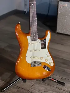 Fender American Performer Stratocaster, Honey Burst, гриф из розового дерева 3408 с доставкой и сумкой
