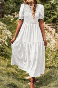 Плиссированное платье-трапеция с ярусами и короткими пышными рукавами TRUEDAMES, белый