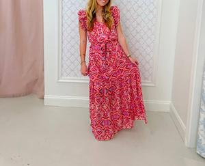 Многослойное плиссированное макси-платье в пурпурном цвете Joy Joy