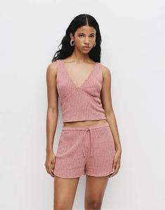 Вязаный топ Pull&Bear с кружевной отделкой розового цвета