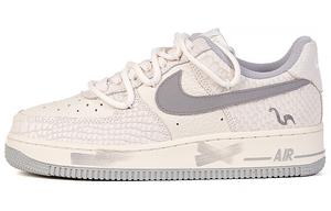 Женские кроссовки для скейтбординга Nike Air Force 1, White