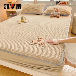 Yalu Простыня на резинке 150х200 см, велюр, флисовая подкладка, утолщенная, цвет Caramel Bear - Champagne