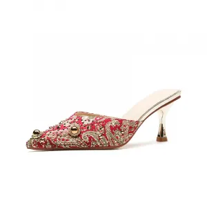 Zubumei Женские противоскользящие тапочки с закрытым носком красные, цвет Red